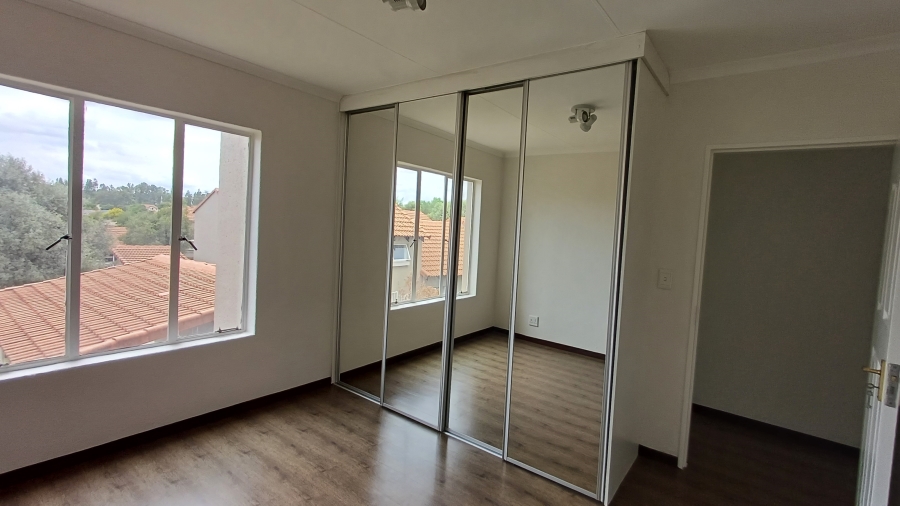 2 Bedroom Property for Sale in Sunninghill Gauteng