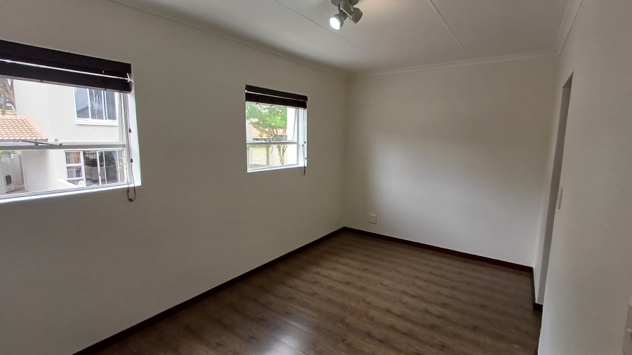 2 Bedroom Property for Sale in Sunninghill Gauteng