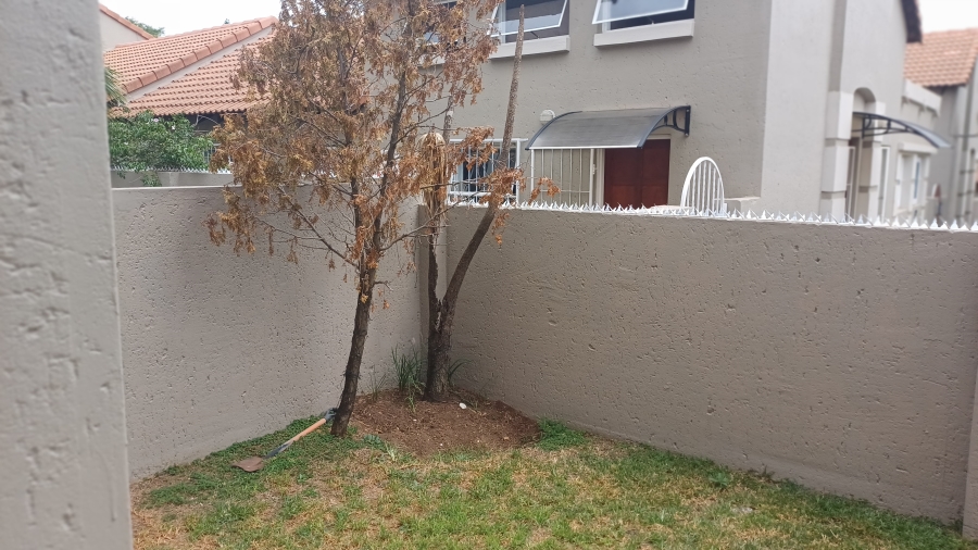 2 Bedroom Property for Sale in Sunninghill Gauteng