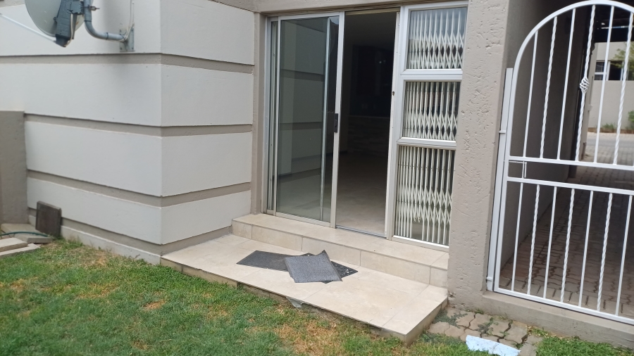 2 Bedroom Property for Sale in Sunninghill Gauteng