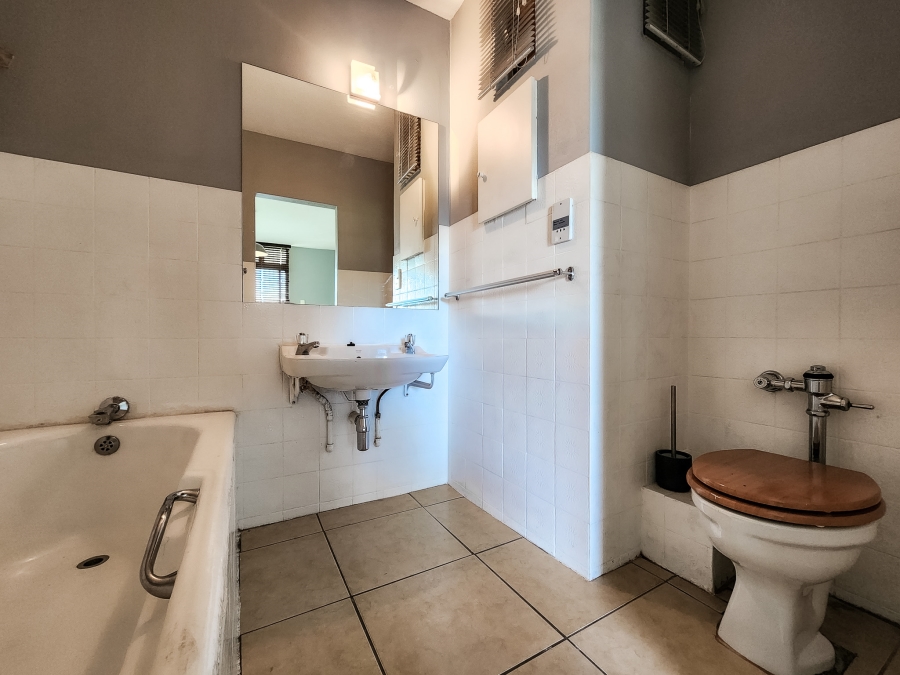 2 Bedroom Property for Sale in Sunnyside Gauteng