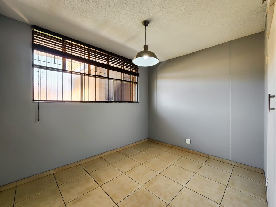 2 Bedroom Property for Sale in Sunnyside Gauteng