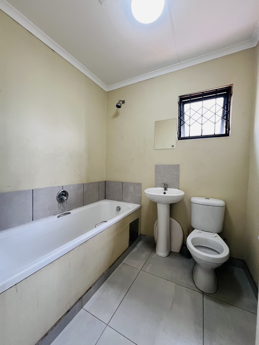 To Let 3 Bedroom Property for Rent in Kya Sands Gauteng