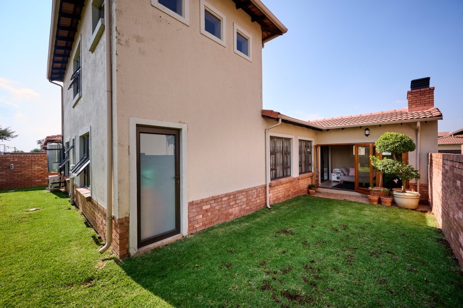 4 Bedroom Property for Sale in Noordwyk Gauteng