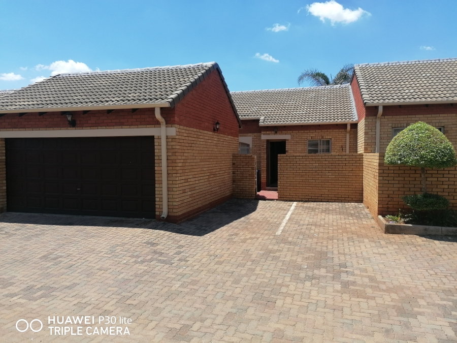 3 Bedroom Property for Sale in Equestria Gauteng