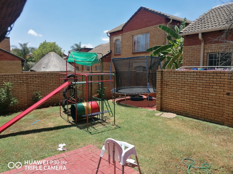 3 Bedroom Property for Sale in Equestria Gauteng