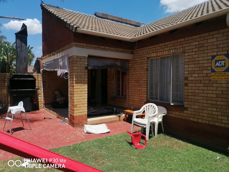 3 Bedroom Property for Sale in Equestria Gauteng