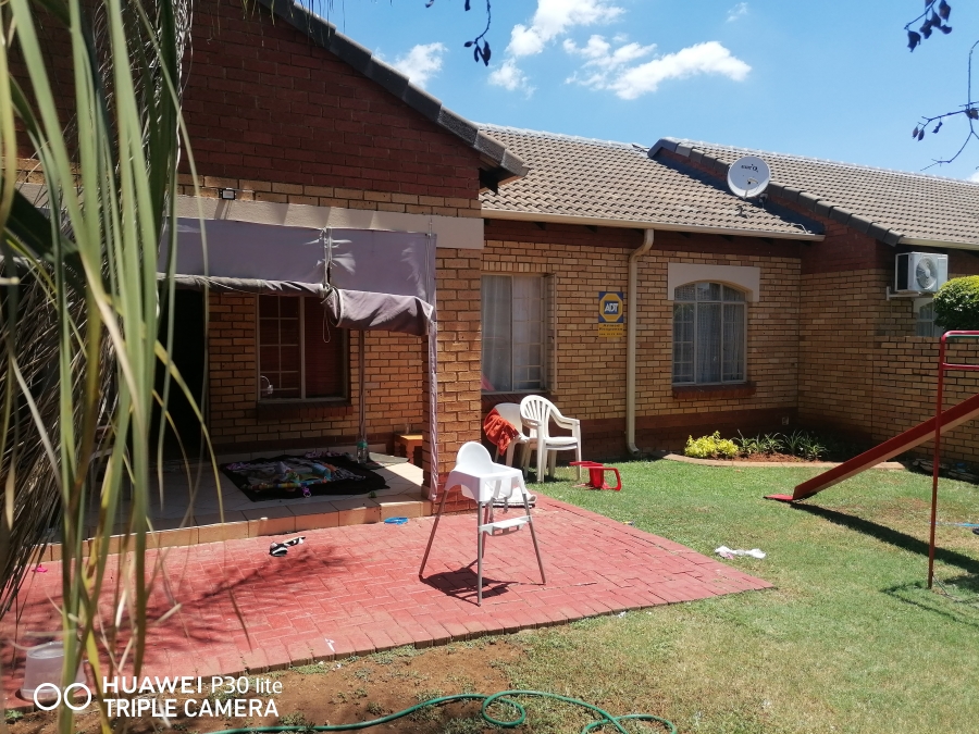 3 Bedroom Property for Sale in Equestria Gauteng