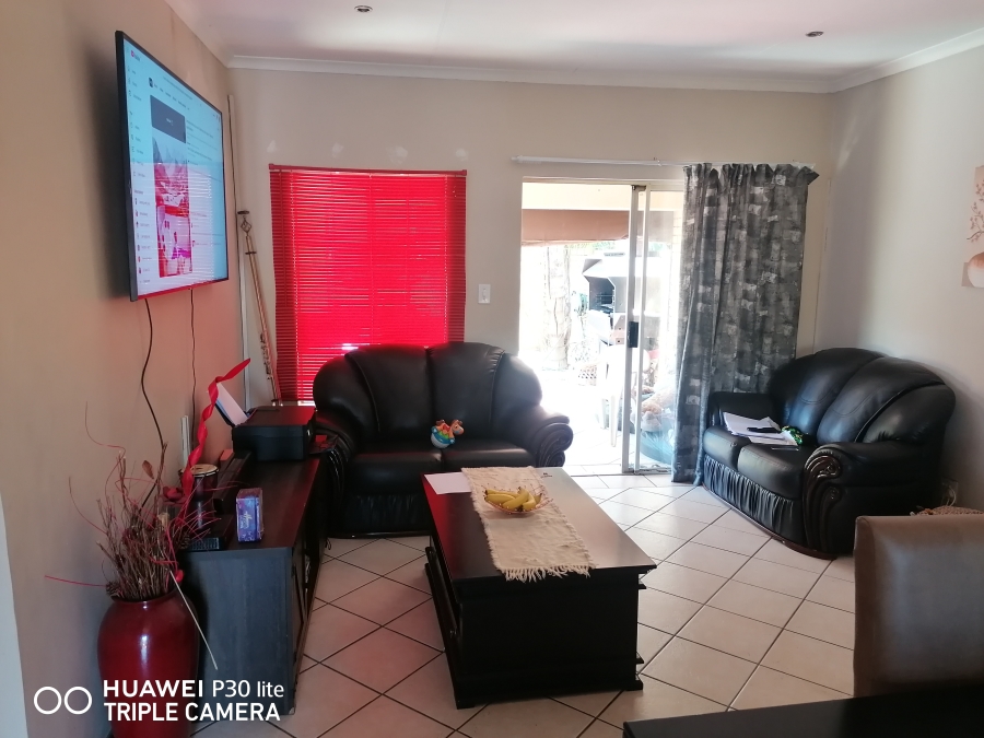 3 Bedroom Property for Sale in Equestria Gauteng