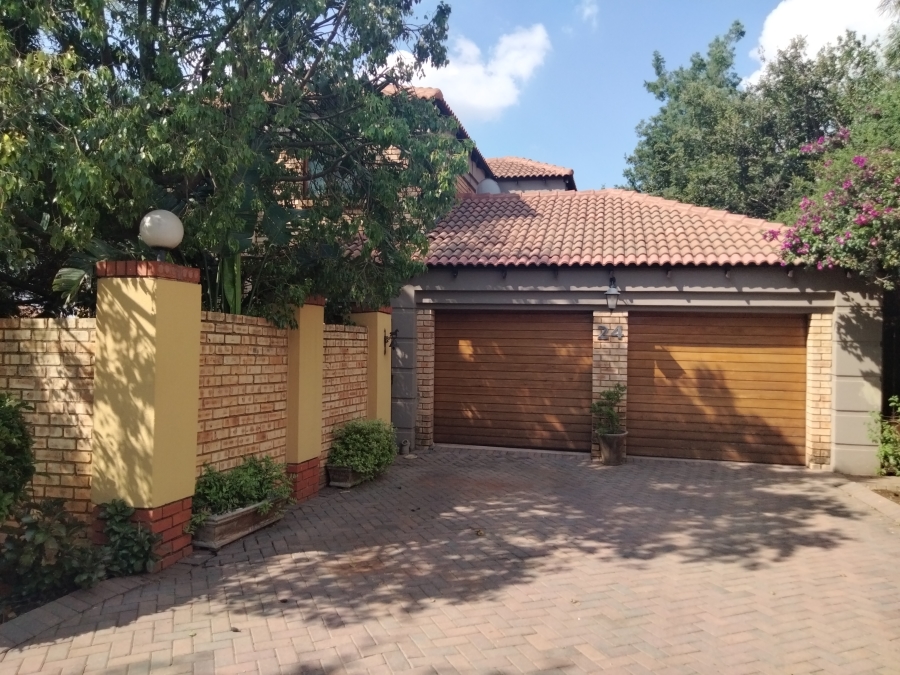 3 Bedroom Property for Sale in Pinehaven Gauteng