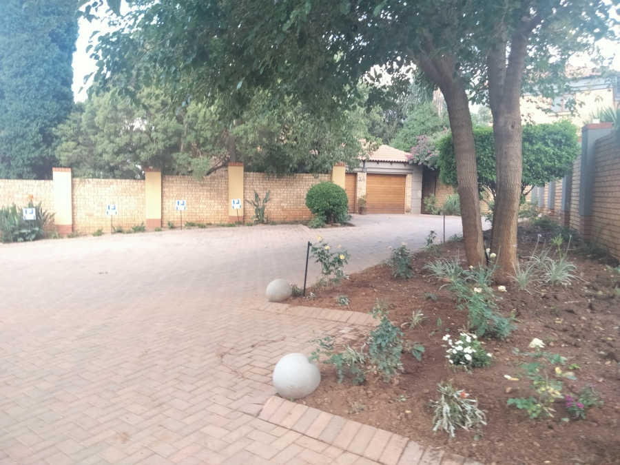 3 Bedroom Property for Sale in Pinehaven Gauteng