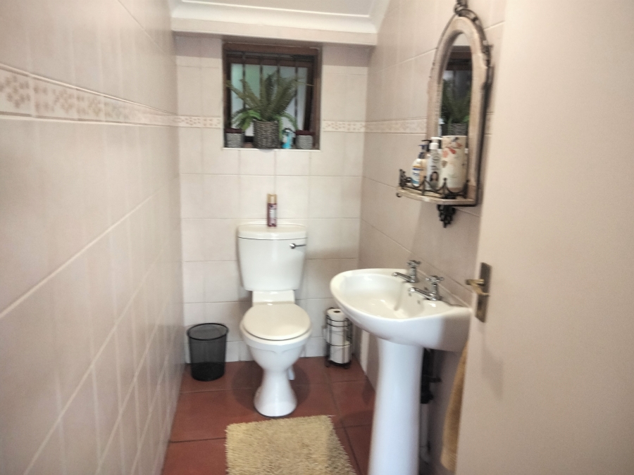 3 Bedroom Property for Sale in Pinehaven Gauteng