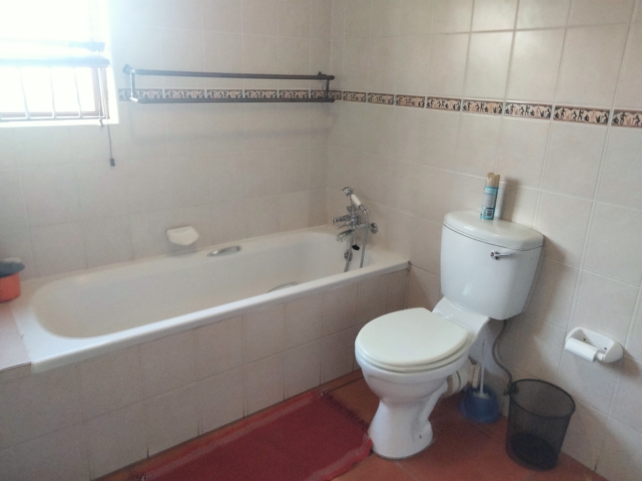 3 Bedroom Property for Sale in Pinehaven Gauteng