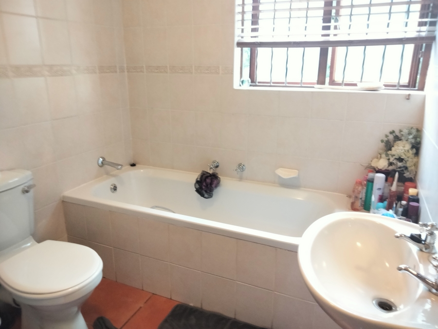 3 Bedroom Property for Sale in Pinehaven Gauteng