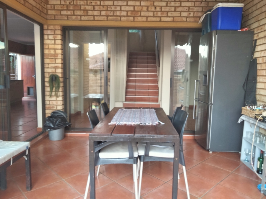 3 Bedroom Property for Sale in Pinehaven Gauteng