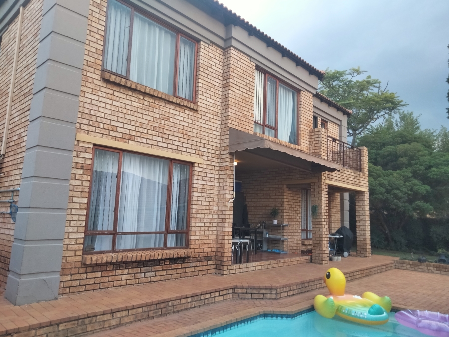 3 Bedroom Property for Sale in Pinehaven Gauteng