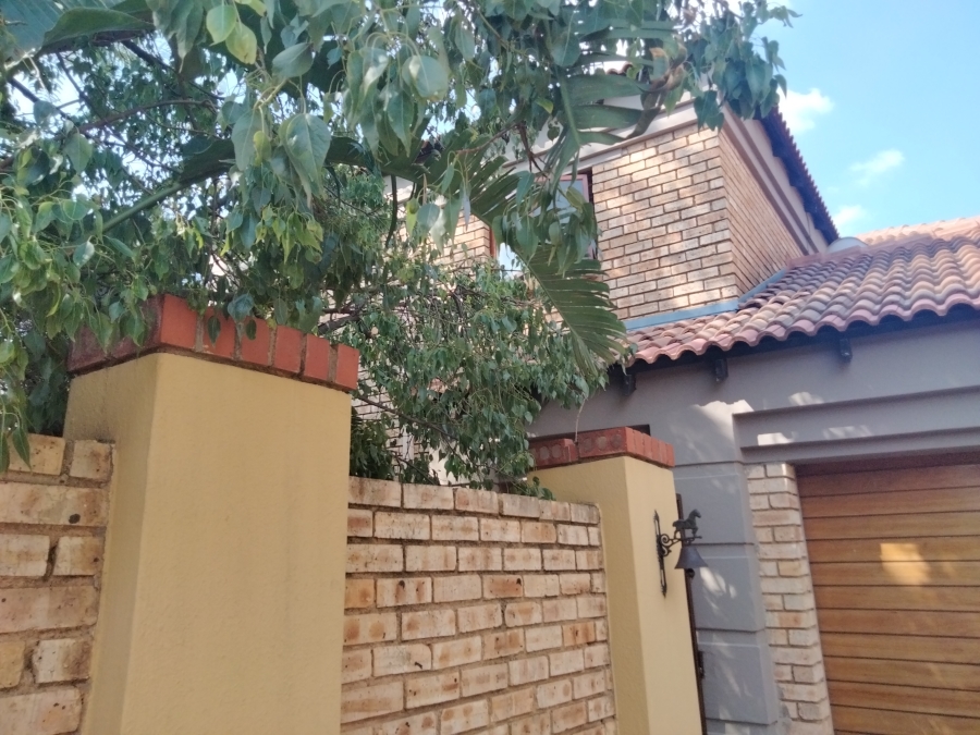 3 Bedroom Property for Sale in Pinehaven Gauteng