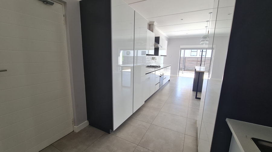 To Let 3 Bedroom Property for Rent in Willowbrook Gauteng