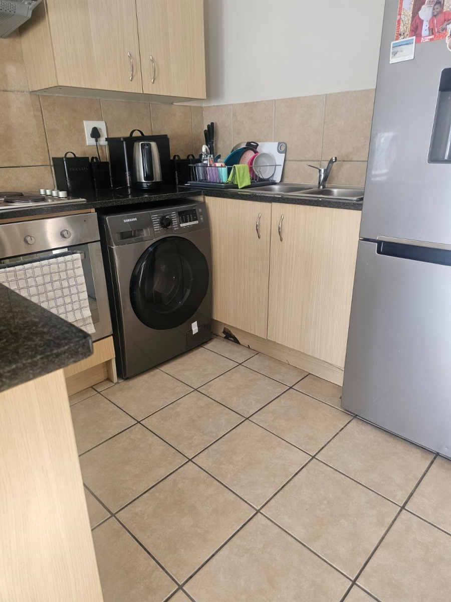 To Let 2 Bedroom Property for Rent in North Riding Gauteng