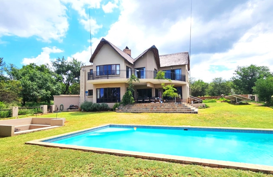 4 Bedroom Property for Sale in Leeuwfontein Gauteng