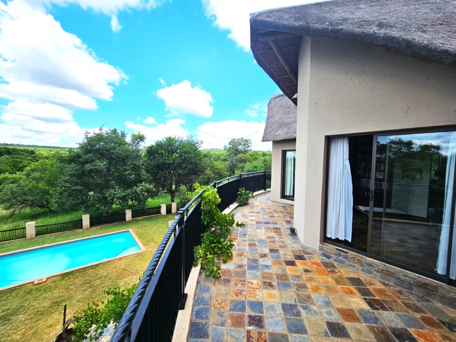 4 Bedroom Property for Sale in Leeuwfontein Gauteng