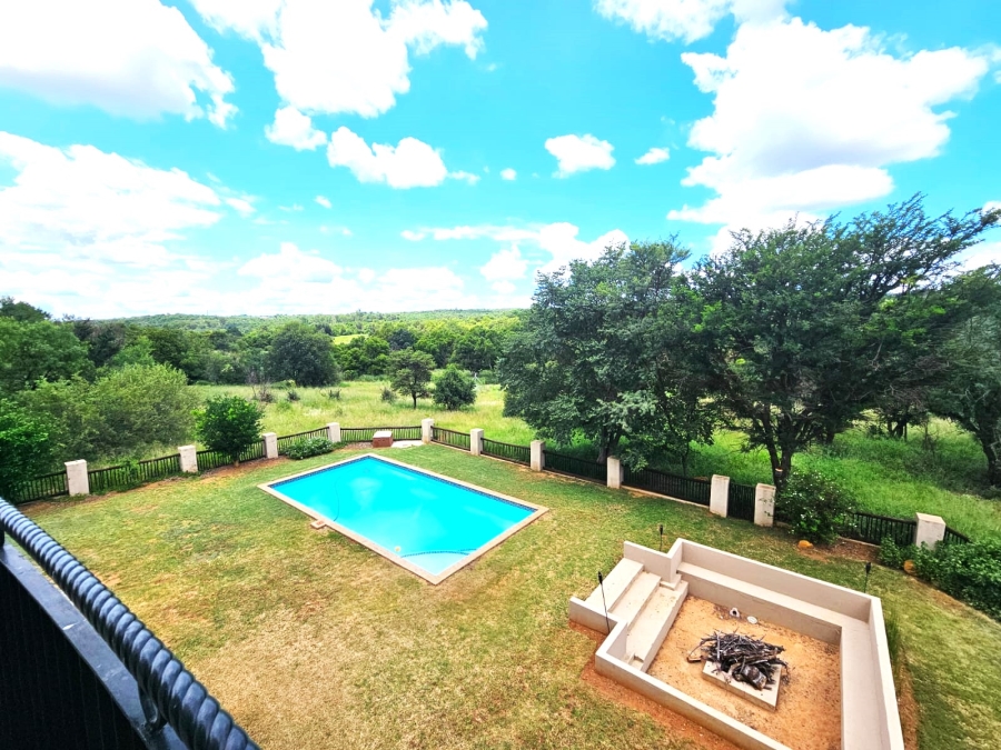 4 Bedroom Property for Sale in Leeuwfontein Gauteng