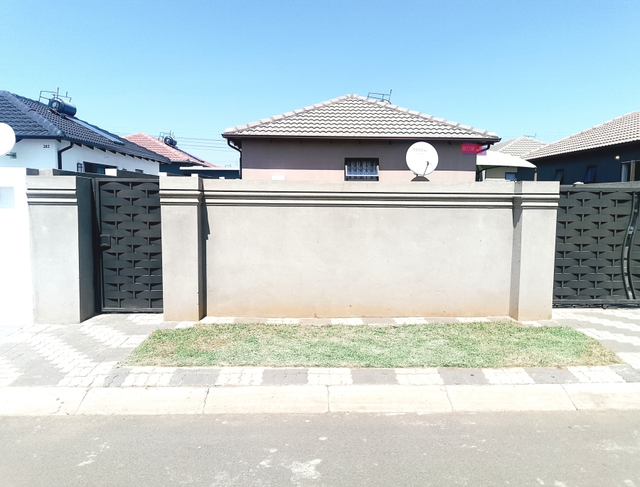 2 Bedroom Property for Sale in Windmill Park Gauteng