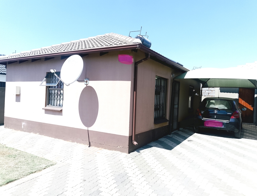 2 Bedroom Property for Sale in Windmill Park Gauteng