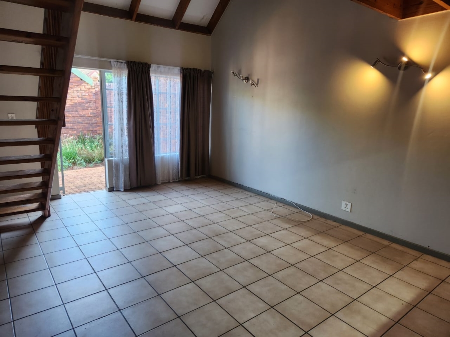 3 Bedroom Property for Sale in Eldoraigne Gauteng