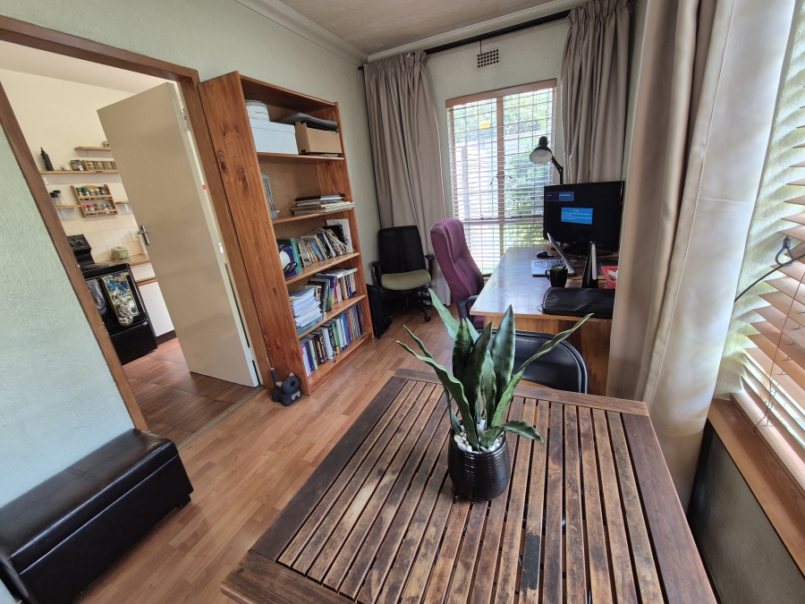 2 Bedroom Property for Sale in Hennopspark Gauteng