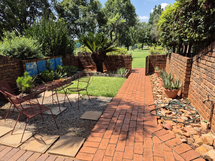 2 Bedroom Property for Sale in Hennopspark Gauteng