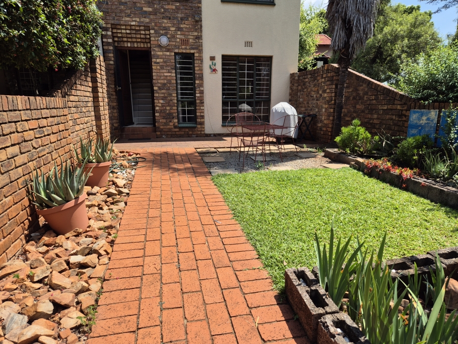 2 Bedroom Property for Sale in Hennopspark Gauteng