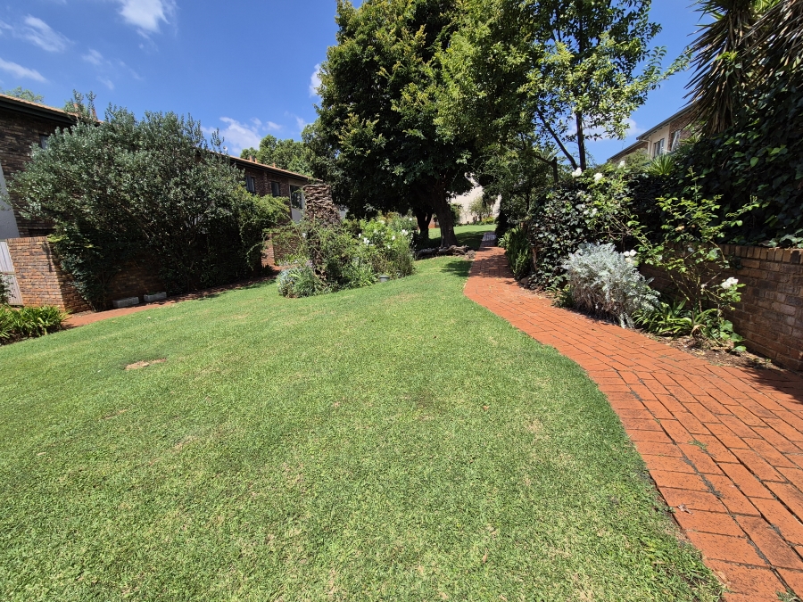 2 Bedroom Property for Sale in Hennopspark Gauteng