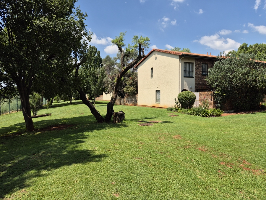 2 Bedroom Property for Sale in Hennopspark Gauteng