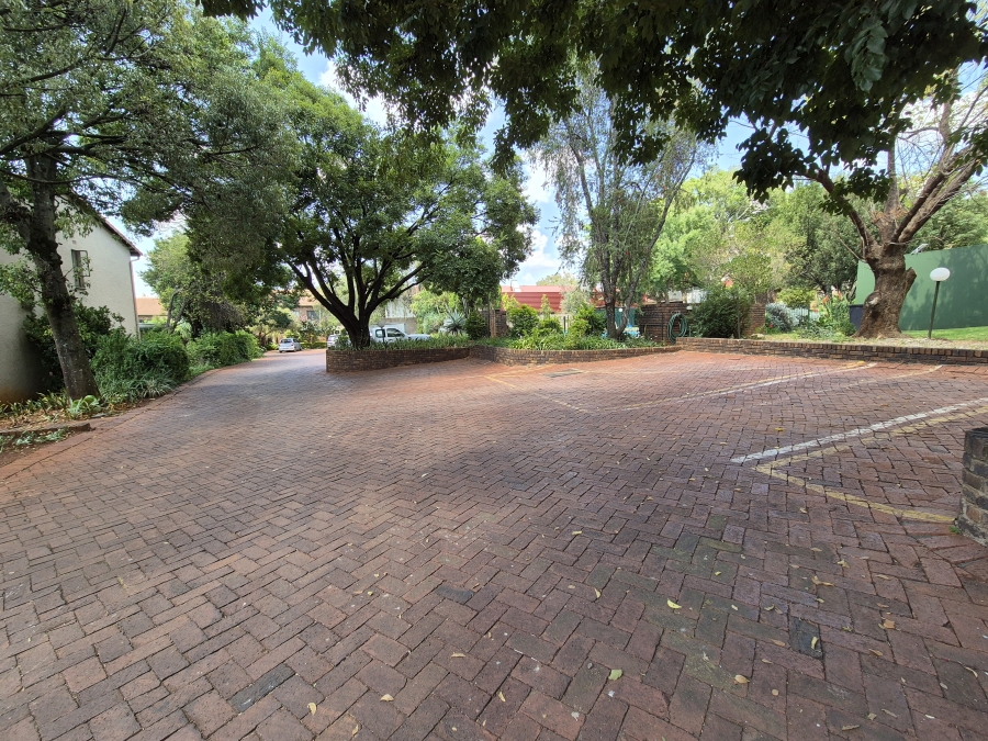 2 Bedroom Property for Sale in Hennopspark Gauteng