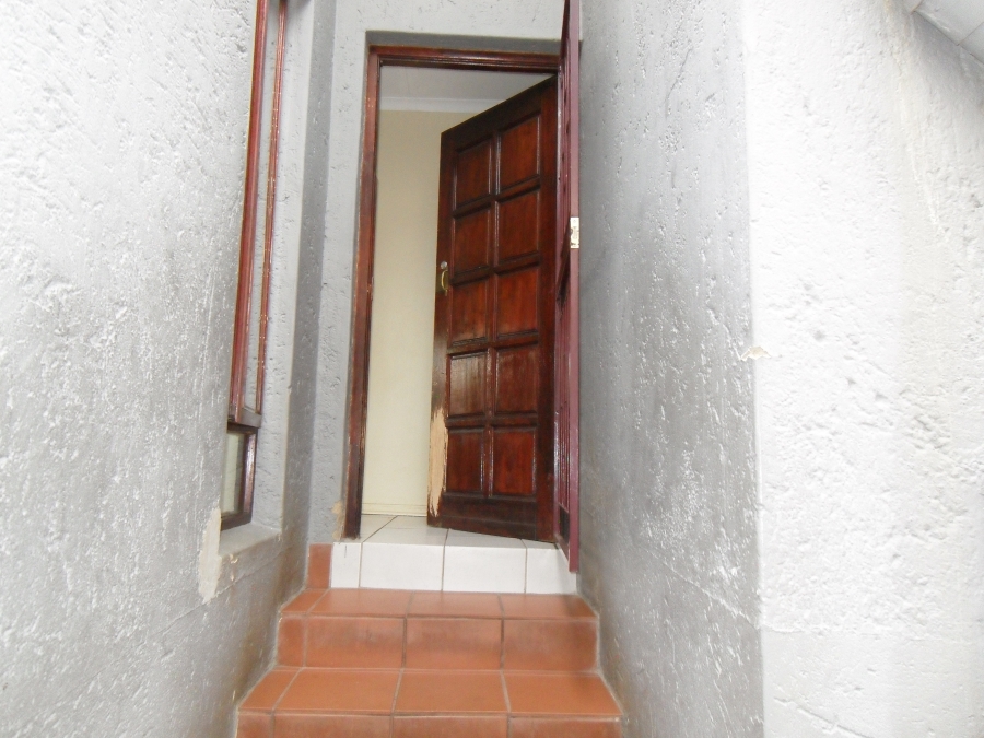 2 Bedroom Property for Sale in Corlett Gardens Gauteng