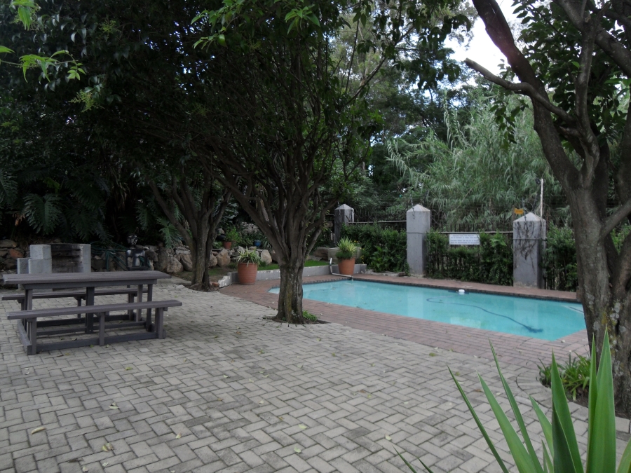 2 Bedroom Property for Sale in Corlett Gardens Gauteng