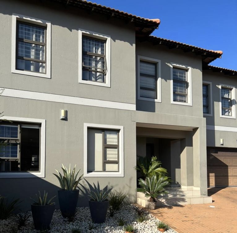 3 Bedroom Property for Sale in Greenstone Hill Gauteng