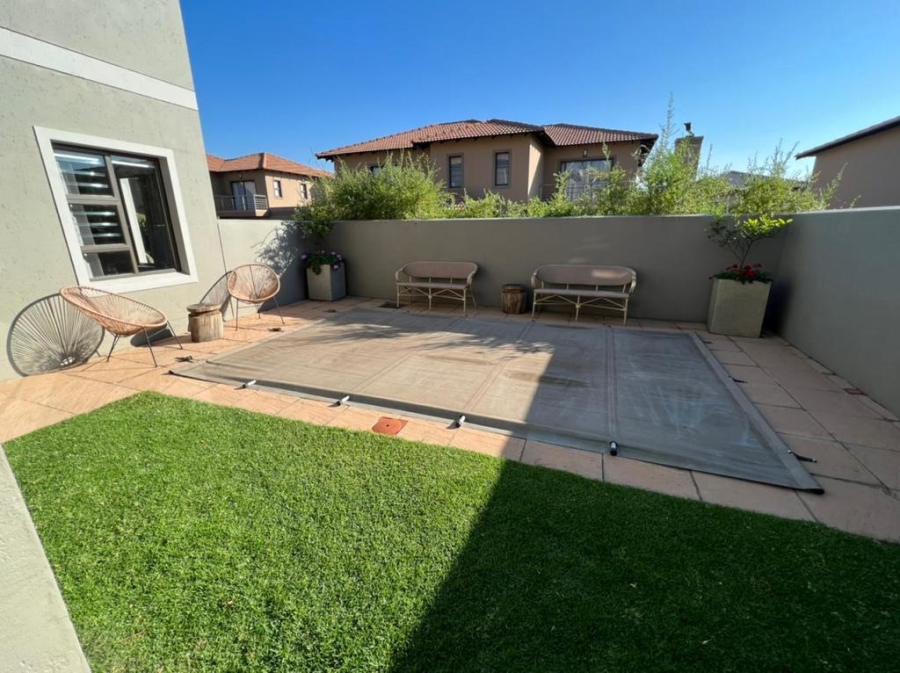 3 Bedroom Property for Sale in Greenstone Hill Gauteng