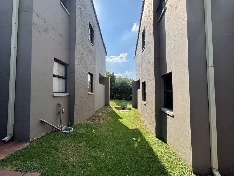 To Let 3 Bedroom Property for Rent in Jackal Creek Golf Estate Gauteng