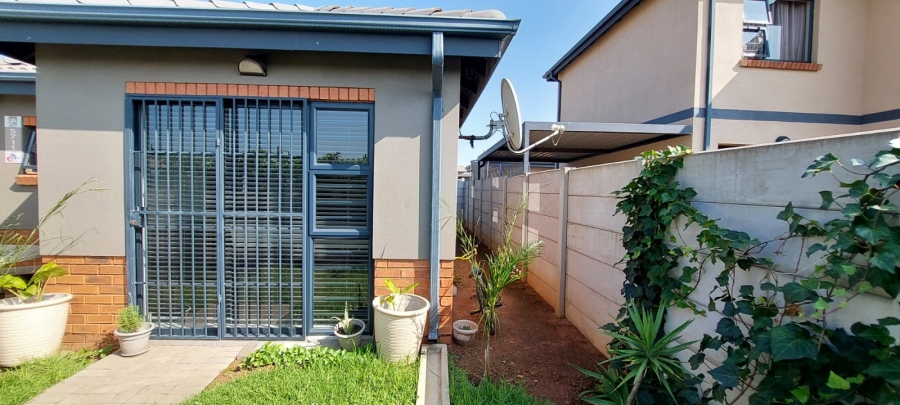 To Let 3 Bedroom Property for Rent in Albertsdal Gauteng