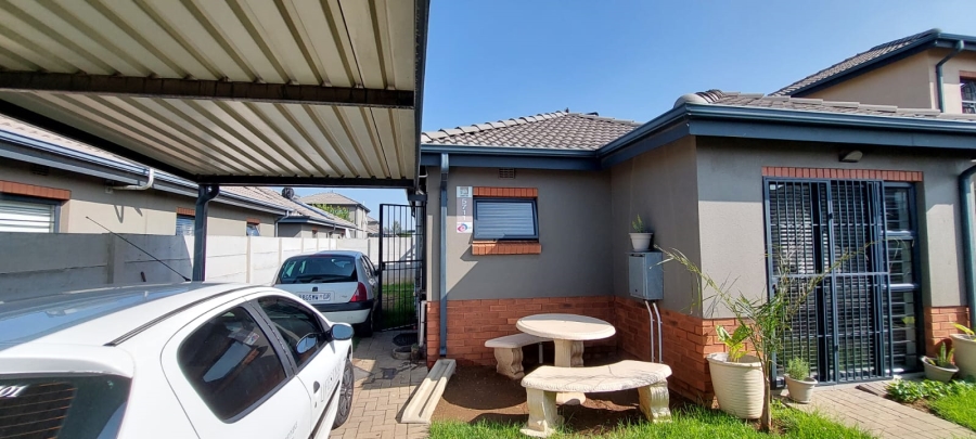 To Let 3 Bedroom Property for Rent in Albertsdal Gauteng