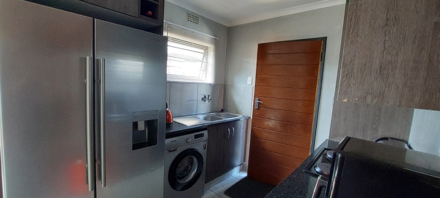 To Let 3 Bedroom Property for Rent in Albertsdal Gauteng