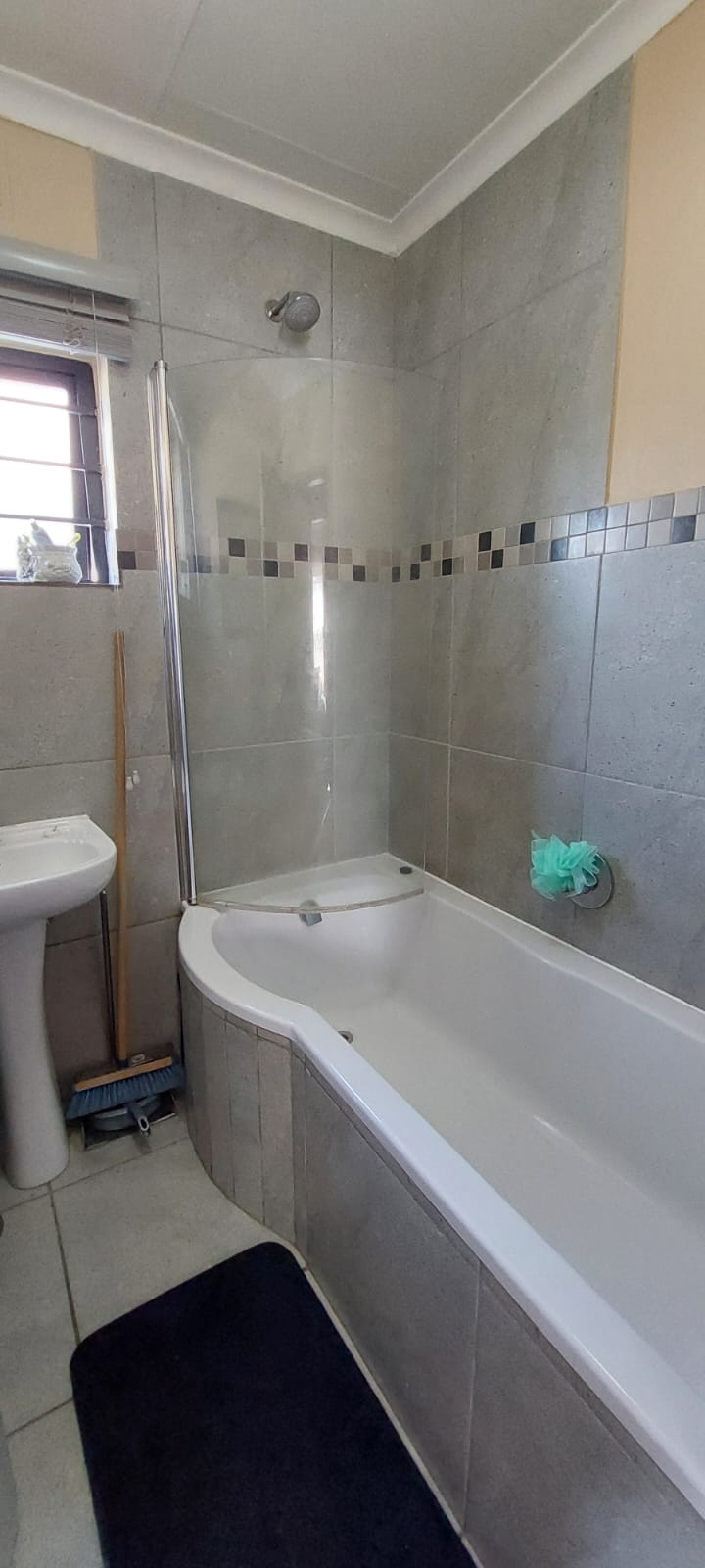 To Let 3 Bedroom Property for Rent in Albertsdal Gauteng