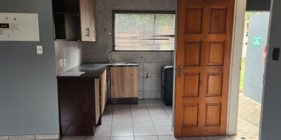 2 Bedroom Property for Sale in Linmeyer Gauteng