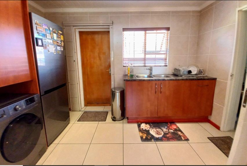 3 Bedroom Property for Sale in Greenstone Hill Gauteng