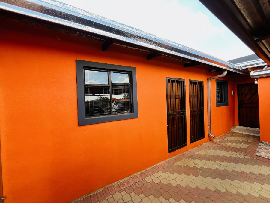 2 Bedroom Property for Sale in Palm Ridge Gauteng