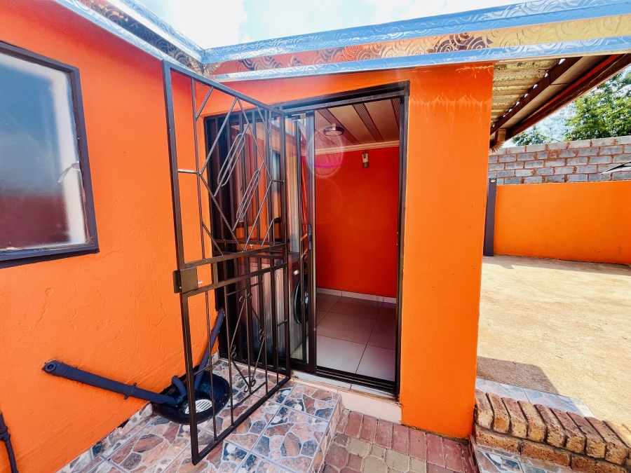 2 Bedroom Property for Sale in Palm Ridge Gauteng