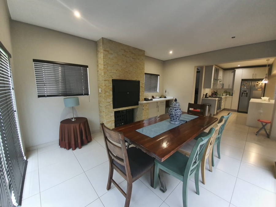 To Let 3 Bedroom Property for Rent in Midstream Estate Gauteng
