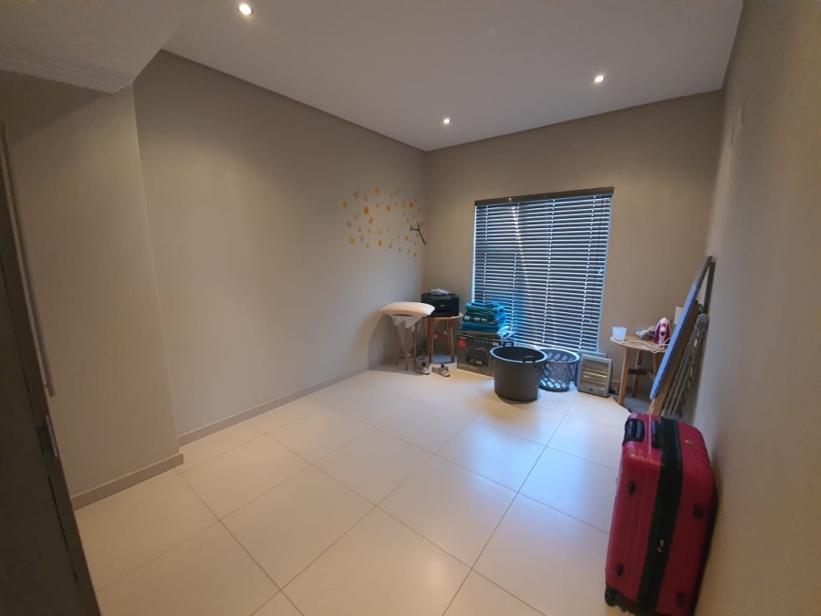 To Let 3 Bedroom Property for Rent in Midstream Estate Gauteng